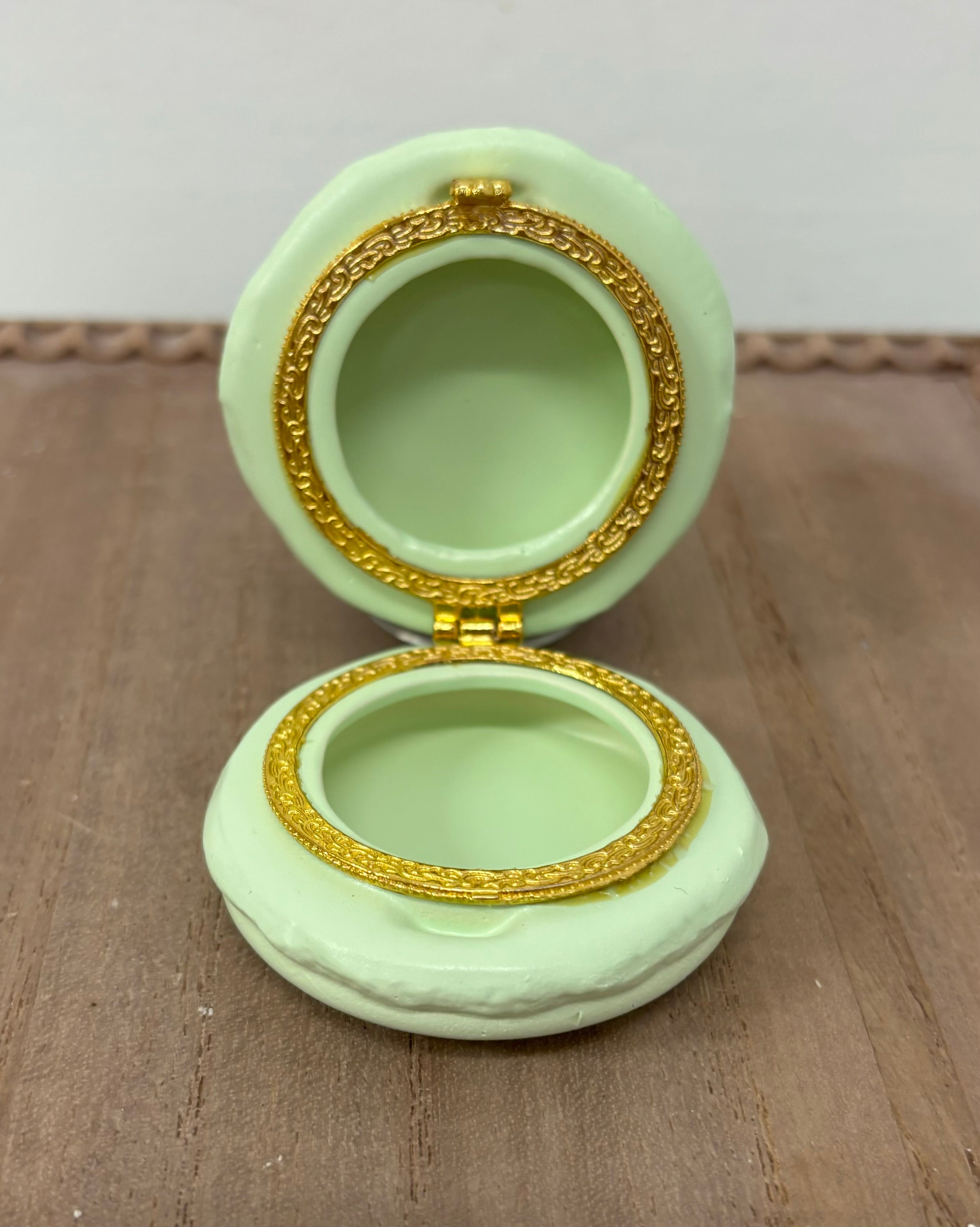 Macaron trinket box – Marché de Macarons